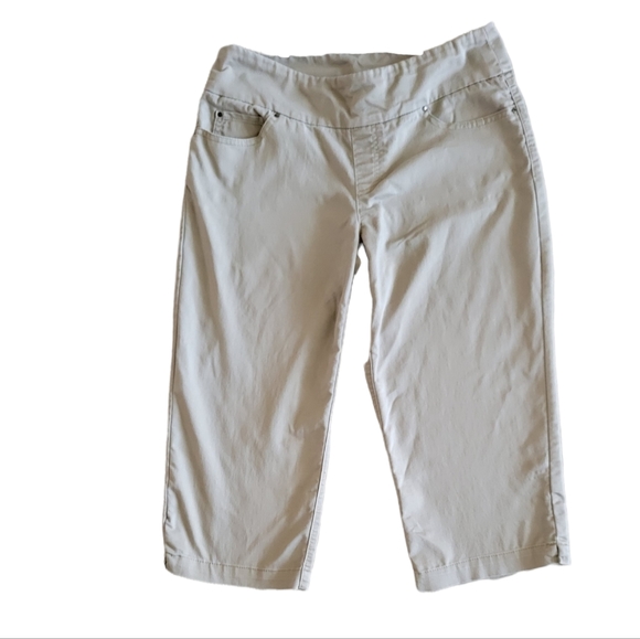 Time and Tru Khaki Capris Size S 4/6 - Picture 1 of 4
